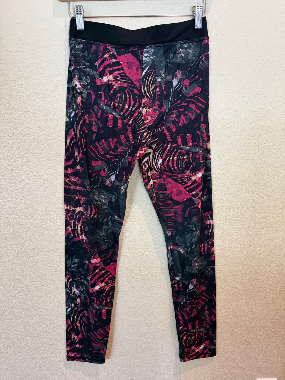 Roxy Black and Pink Abstract Print Leggings